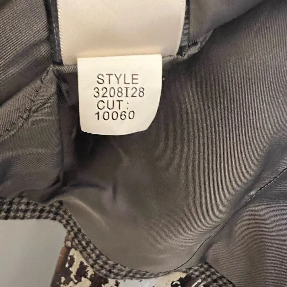 Women’s Max Studio special edition houndstooth jacket. Size 4.